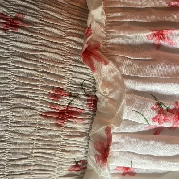 Pink and White Floral Dress - Picture 2 of 2